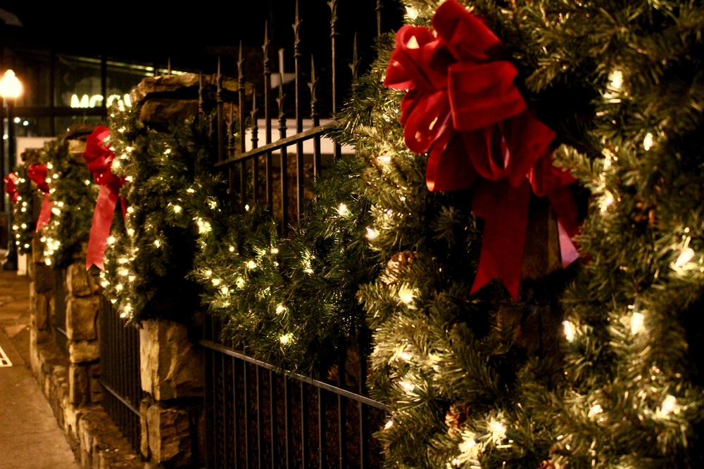 Your Guide to Spending the Holidays in the Smoky Mountains